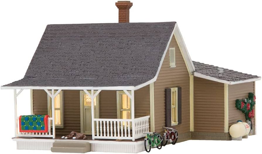 Woodland Scenics HO Scale: Granny's House - Built-&-Ready Landmark Structures(R) -- Assembled - 3-3/4 x 5-7/16" 9.5 x 13.8cm - WOOBR5027
