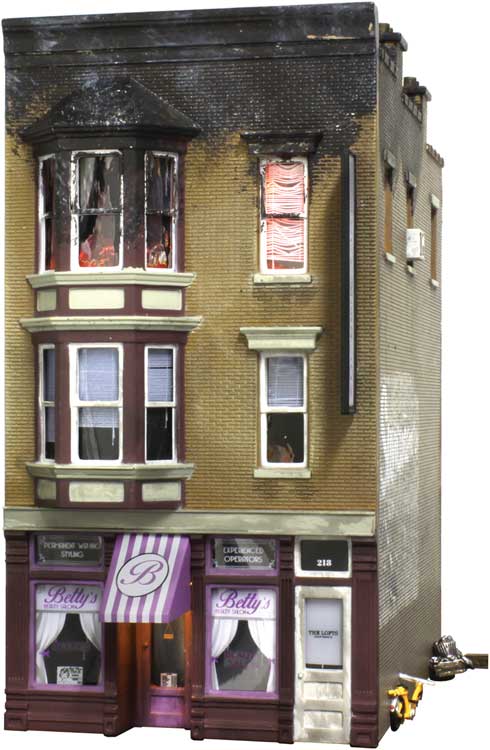 Woodland Scenics HO Scale: Betty's Burning Building - Built & Ready Landmark Structures(R) -- Assembled & Lighted - 2 31/32 x 4 5/16' 7.54 x 10.9 cm - WOOBR5051