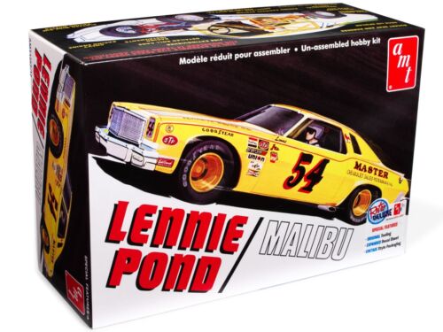 AMT Lennie Pond 1974 Chevy Malibu Stock Car, 1/25 Plastic Model Kit - AMT1352