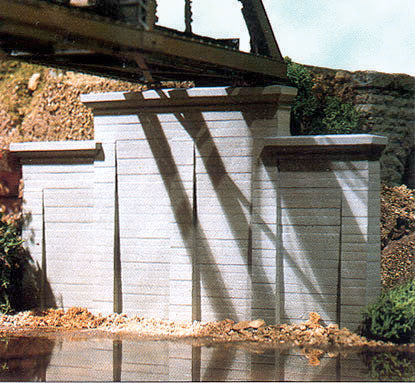 Chooch Concrete Stepped Wall -- 5-1/2 x 2-1/8" - CHO9820