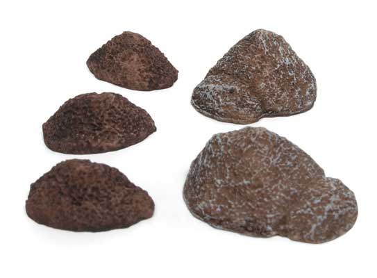 Classic Metal Works HO DIRT GRAVEL PILES - MWI20227