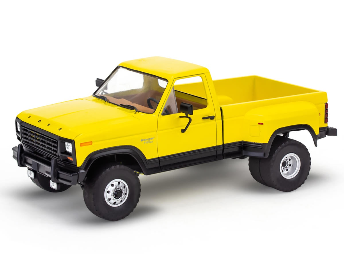 Revell 1/25 1980 Ford? Dually Wide Side Pickup Plastic Model Kit