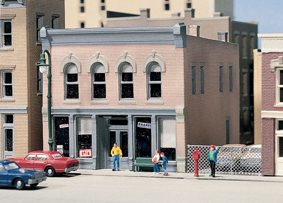 Design Preservation Models N Scale DPM Structure Kits -- Char's Soda Shoppe 2-5/8 x 3-1/4" 6.5 x 8.1cm - WOO50400