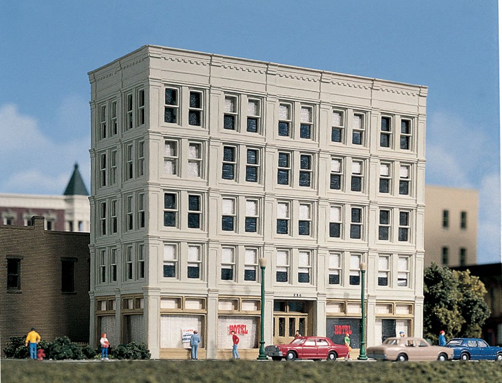 Design Preservation Models N Scale DPM Hilltowne Hotel - Woodland Scenics Landmark Structures(R) -- Kit - 5-1/4 x 2-1/2" 13.1 x 5.6cm - WOO50900