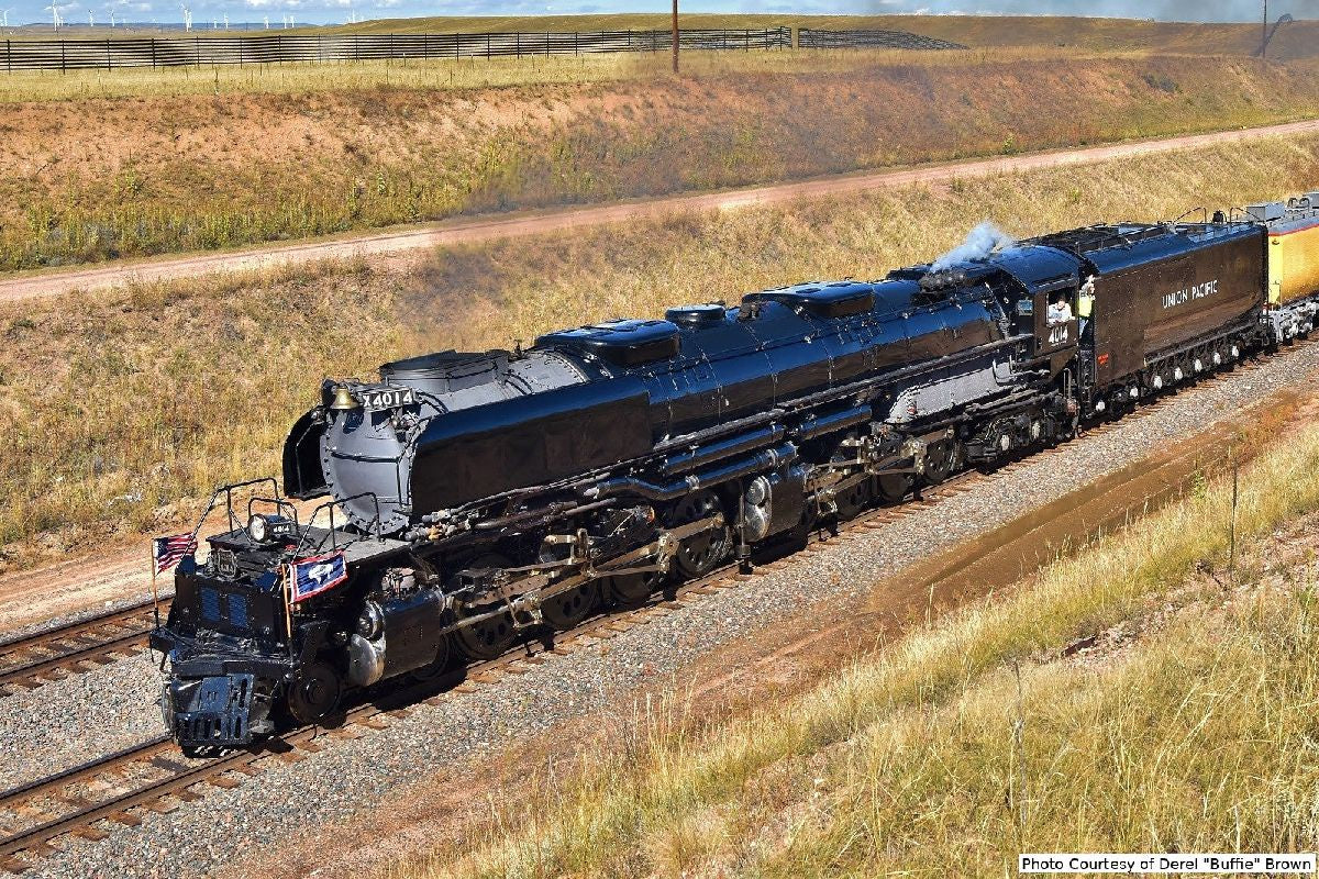 Broadway Limited HO 4-8-8-4 Big Boy - Standard DC - Stealth -- Union Pacific (UP) #4014 (2025 Appearance w/Smoke Deflectors, black, graphite)