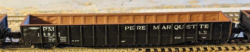 Bluford Shops N-Scale 52'6" 15-Panel Mill Gondola - Heavily Dented Sides - Ready to Run -- Pere Marquette #18927 (black, white)