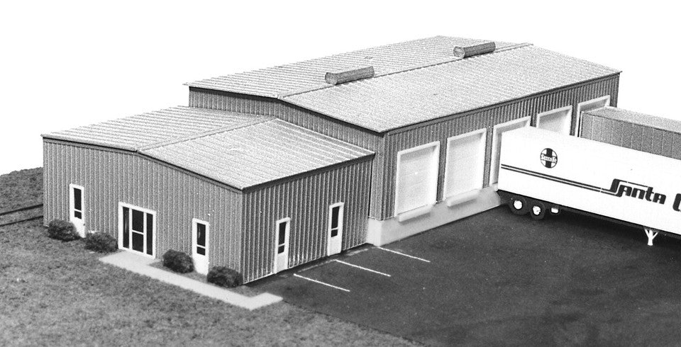 Micro Engineering 55-002 N Trans World Truck Terminal -- 3 x 7-1/2"
