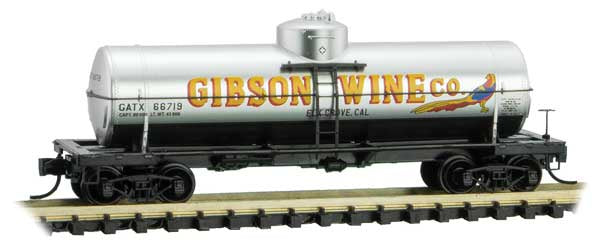 Micro-Trains N 	39' Single-Dome Tank Car - Ready to Run -- Gibson Wine Company GATX 66719 (silver, black, yellow, Grape to Glass Series)