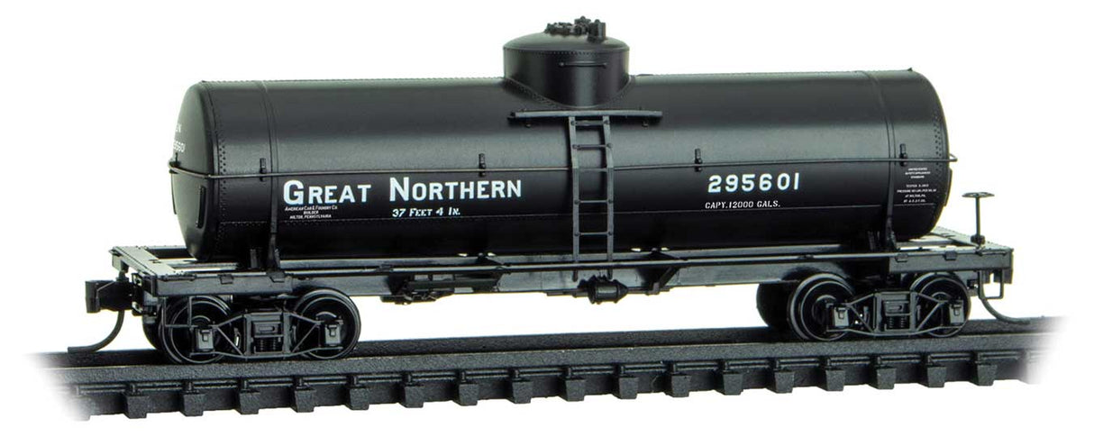 39' Single-Dome Tank Car - Ready to Run -- Great Northern #295601 (black)
