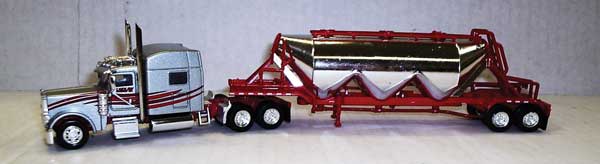 Trucks n stuff Peterbilt 389 Sleeper Cab Tractor w/Pneumatic Bulk Trailer - Assembled -- Laidlaw (silver, red, chrome) - 734-SPEC009