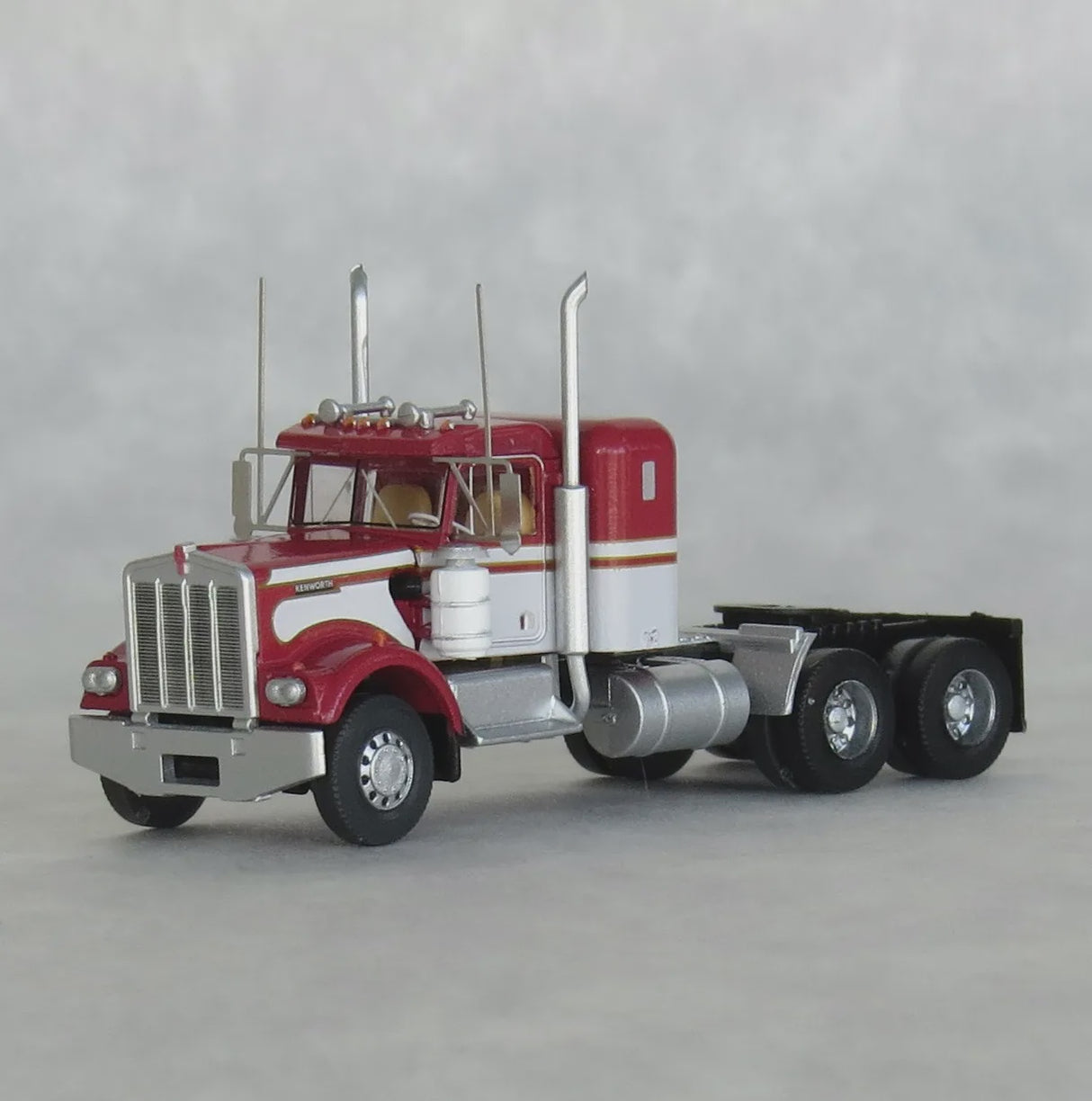 Trainworx N 1970s Kenworth W900 Seminole Tractor w/36" Sleeper Cab - Assembled -- Red, White