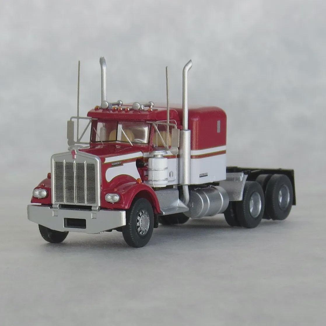 Trainworx N 1970s Kenworth W900 Seminole Tractor w/60" VIT Sleeper Cab - Assembled -- Red, White