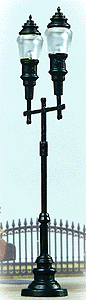 Walthers Cornerstone Double-Arm Streetlight - 933-1095
