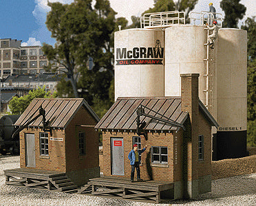 McGraw Oil Company -- Kit - 6-1/2 x 8-7/8 x 5" 16.5 x 22.5 x 12.7cm