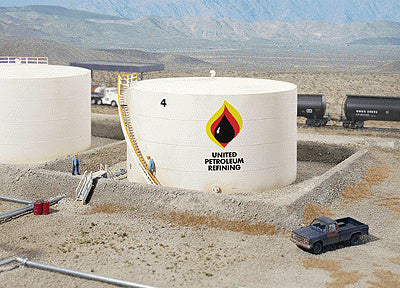 Walthers Cornerstone HO Wide Oil Storage Tank w/Berm -- Kit - Tank: 7-1/2" Diameter x 4" Tall