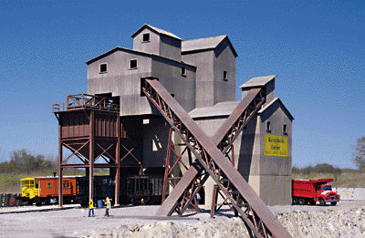 Walthers Cornerstone Glacier Gravel Co. -- Kit - 5-5/8 x 6-5/8 x 6-1/8" 14.3 x 16.8 x 15.6cm - 933-3241