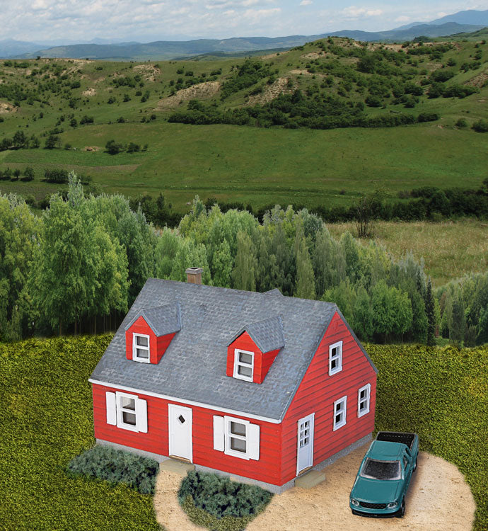 Walthers Cornerstone Cape Cod House -- Kit - 2-3/8 x 2 x 1-5/8" 6 x 5 x 4.1cm - 933-3839