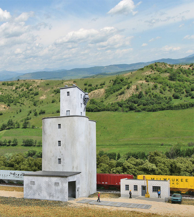 Walthers Cornerstone Prairie Co-Op Elevator -- Kit - 933-3860