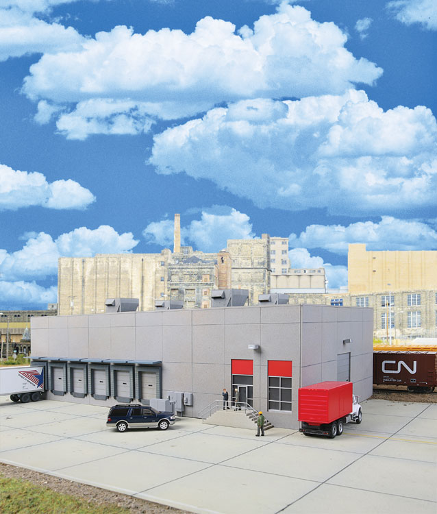 Walthers Cornerstone Modern Concrete Warehouse -- Kit - 16-5/8 x 9-1/8 x 5-11/16" 42.2 x 23.1 x 14.4cm - 933-4067