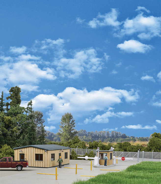 Walthers Cornerstone Modern Guard Shack -- Kit - Shack: 4-1/8 x 3 x 1-1/2"; Booth: 1-1/4 x 1-5/8 x 1-1/8" - 933-4076