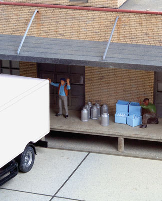 Walthers SceneMaster Milk Cans, Bottles &amp; Cases - 949-4136