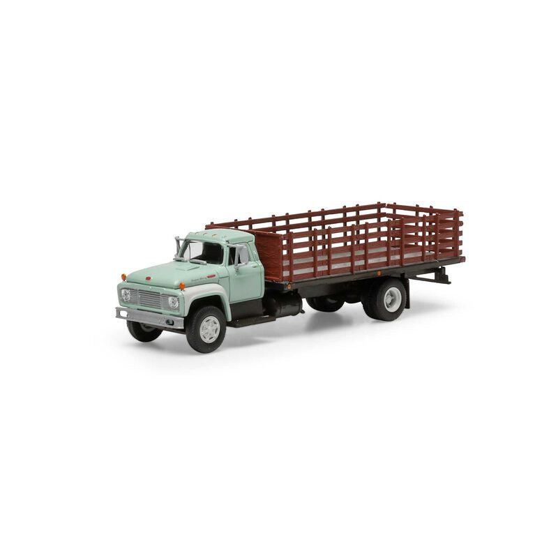 Athearn HO Ford F-850 Stakebed, Primer Green
