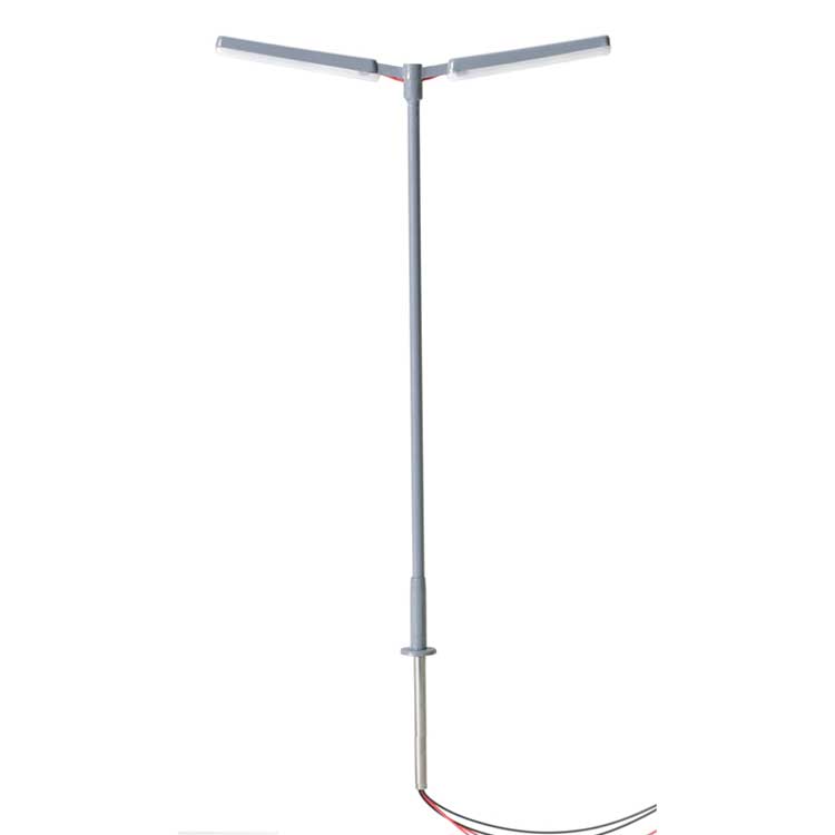 Atlas HO, 3Pk Dble Arm Parking Lot Lght Slvr Cool Wht Ld - ATL70000178