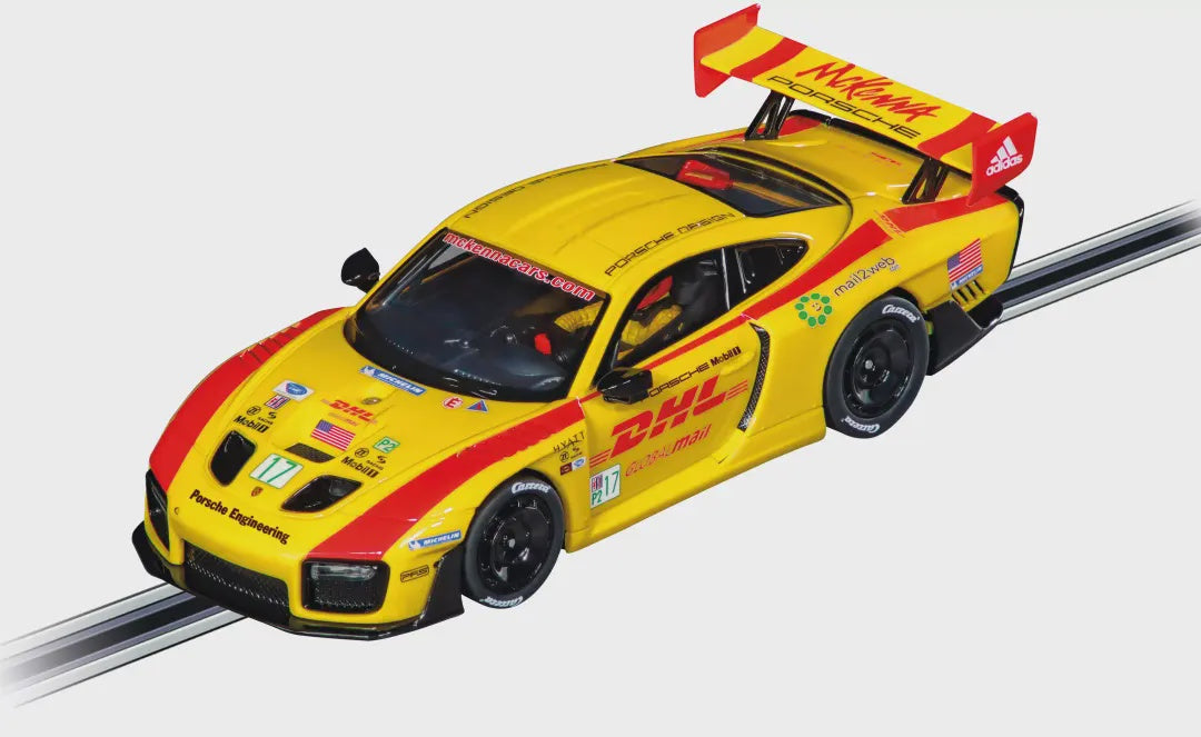 Carrera 1:32 Digital Slot Car - Porsche 935/19 McKenna #32090