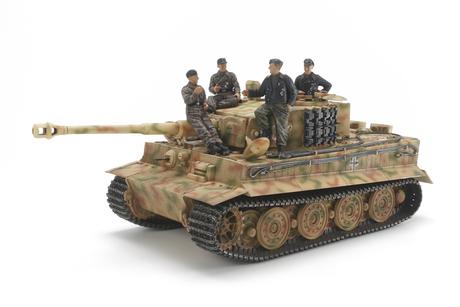Tamiya TIGER I LATE W/Figures - TAM25401