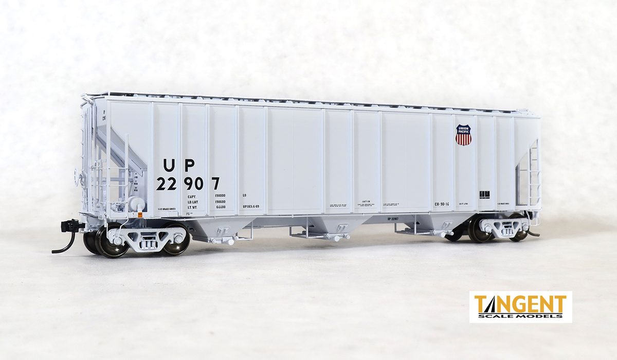 Union Pacific (UP) "Gray Repaint 1989" General American 4700 Covered Hopper System - #22928