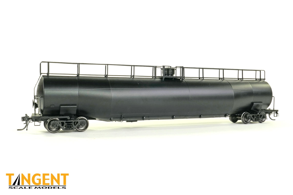 Undecorated RTR NACC 1979+ Jacketed 33,000 Gallon Dual Diameter Insulated LPG Tank Car - #Undec Black