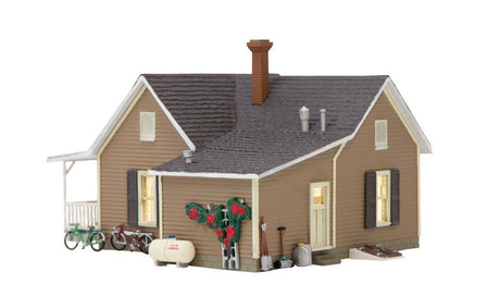 Woodland Scenics HO Scale: Granny's House - Built-&-Ready Landmark Structures(R) -- Assembled - 3-3/4 x 5-7/16" 9.5 x 13.8cm - WOOBR5027