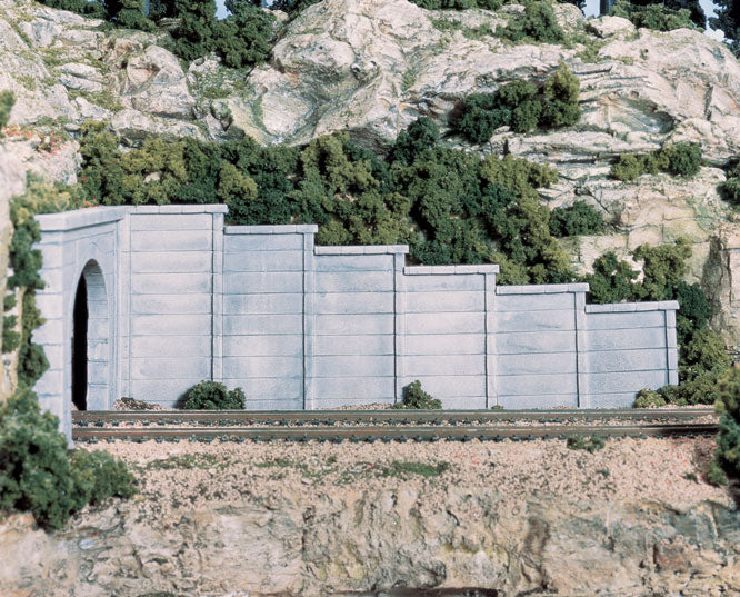 Woodland Scenics Retaining Walls pkg(6; Unpainted Hydrocal(R) Castings) -- Concrete - WOOC1158