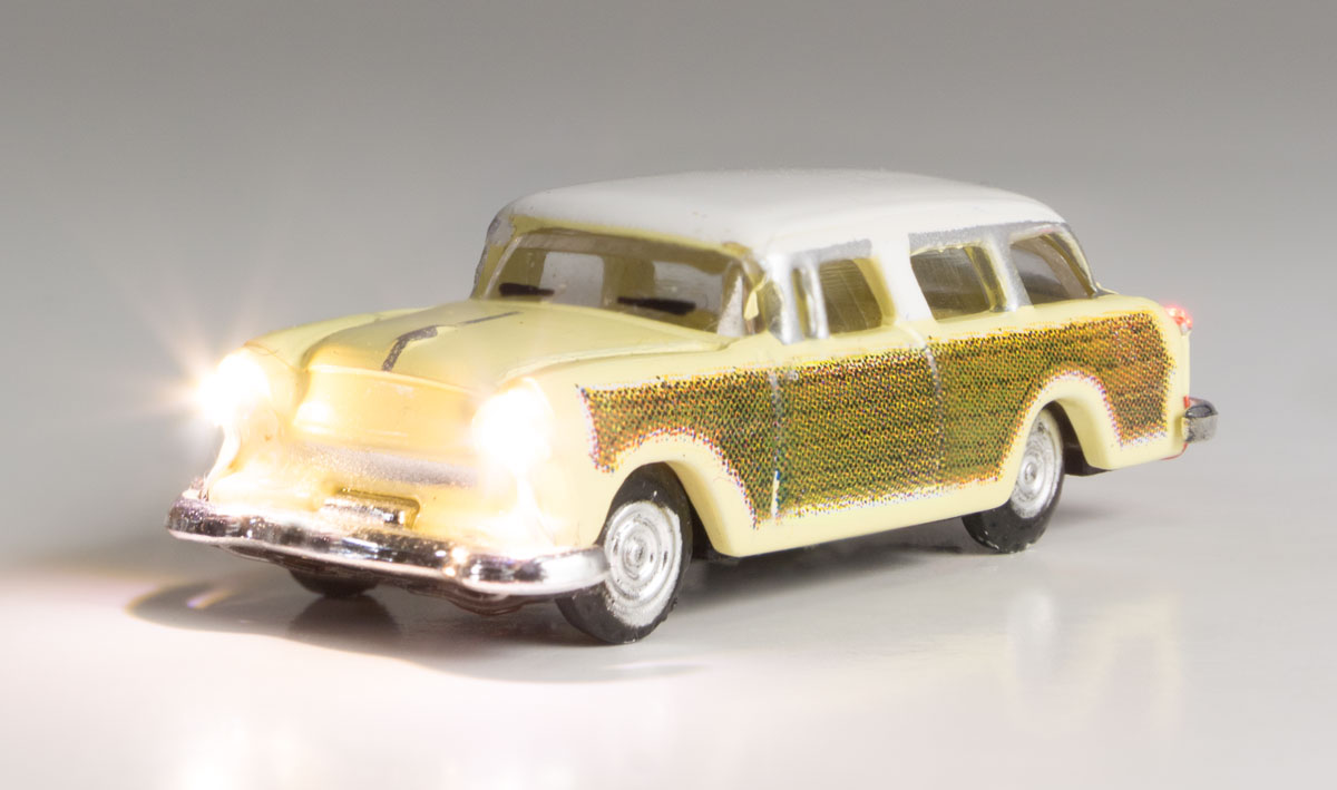 Woodland Scenics N Just Plug Station Wagon - WOOJP5619