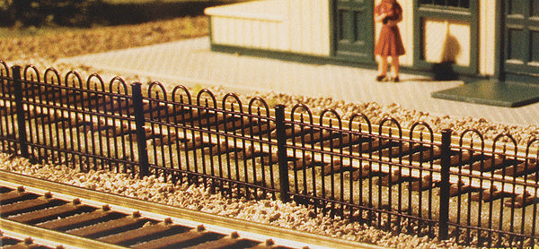 Atlas HO Hairpin Fence, 35" - ATL774