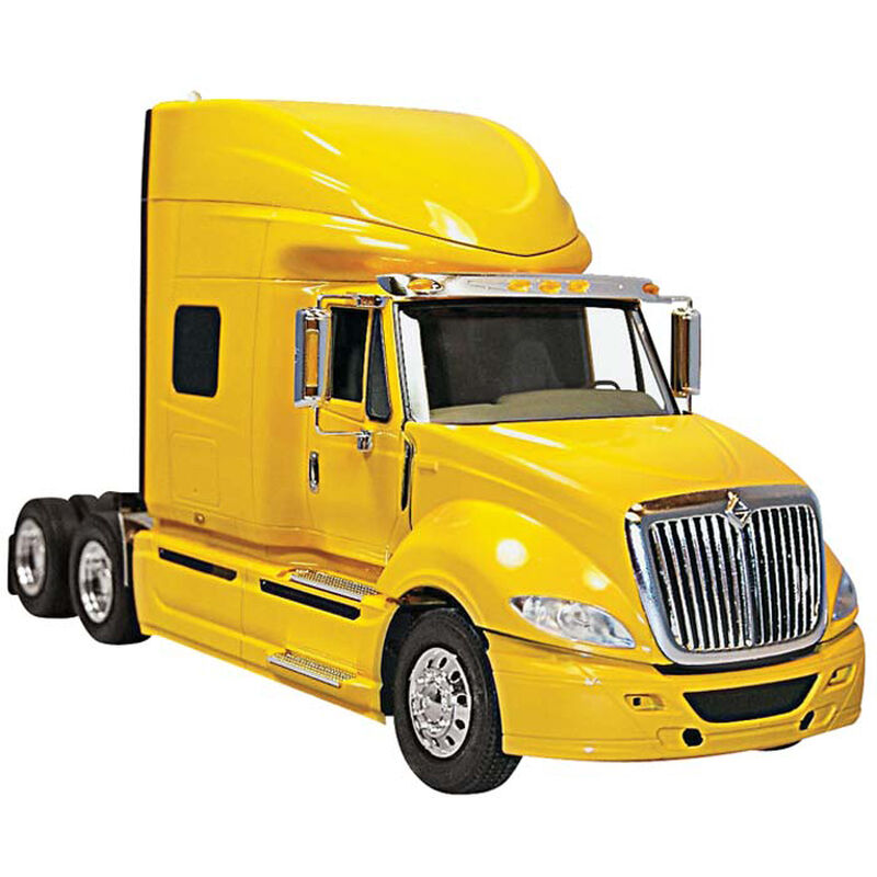 Moebius 1/25 International Prostar - MOE1301
