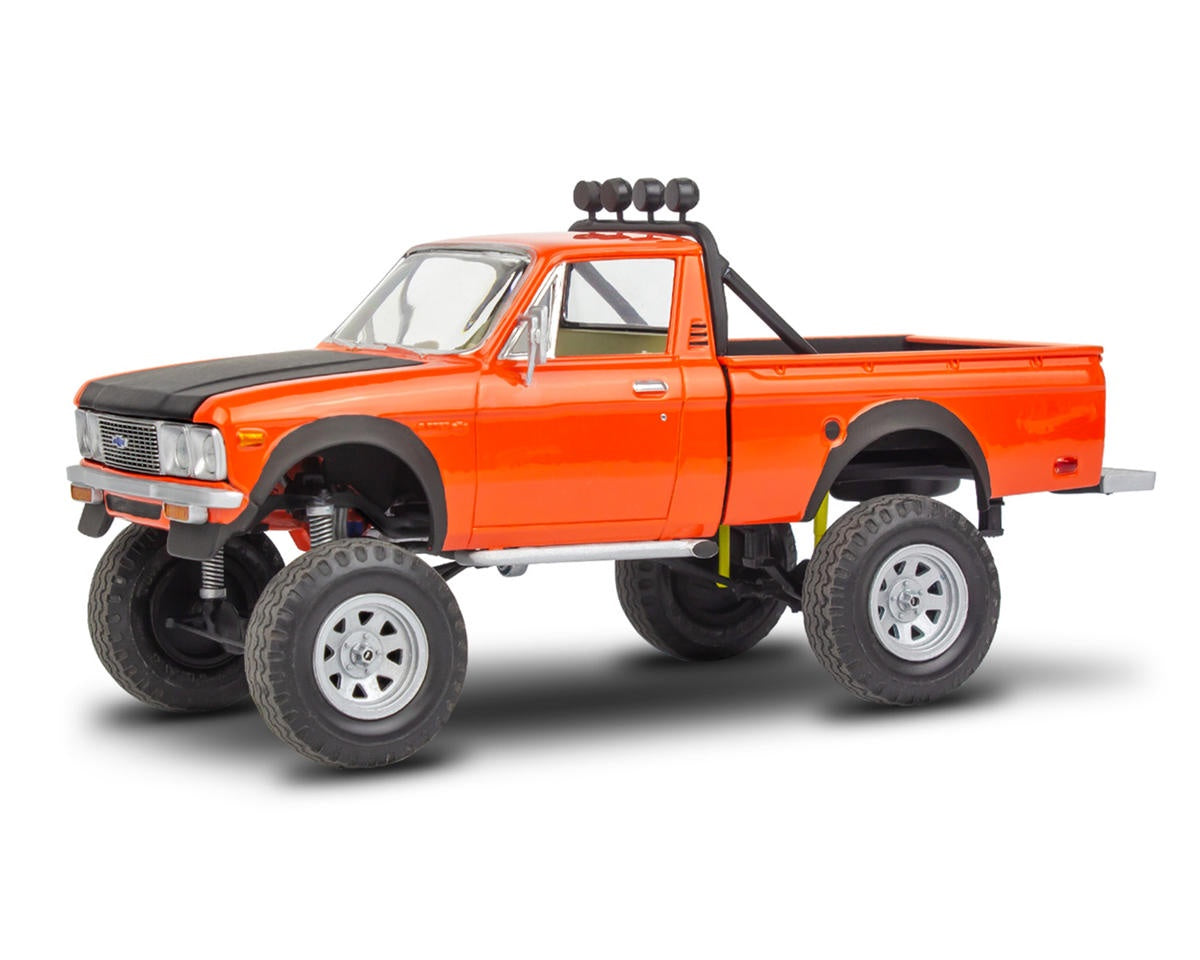 Revell 1/24 Chevy 4x4 LUV High Roller Plastic Model Kit