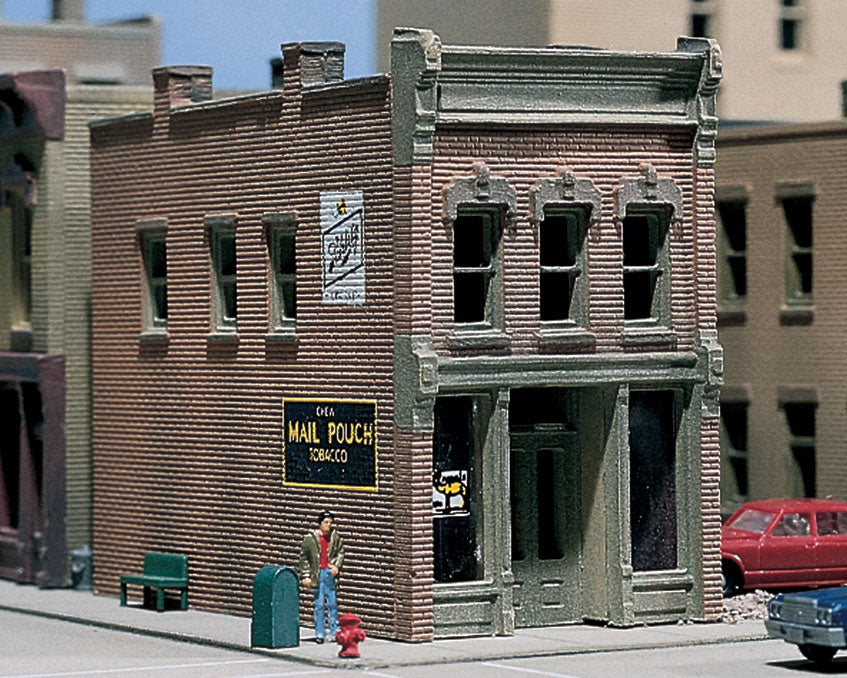 Design Preservation Models  Cricket's Saloon - Woodland Scenics DPM Landmark Structures(R) -- Kit - 1-3/8 x 2-3/4" 3.4 x 6.8cm - WOO51100